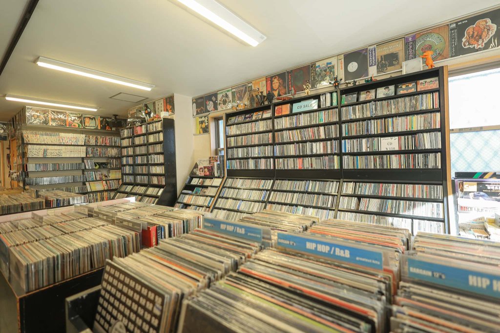 グレイテストヒッツ2階フロア店内セール商品